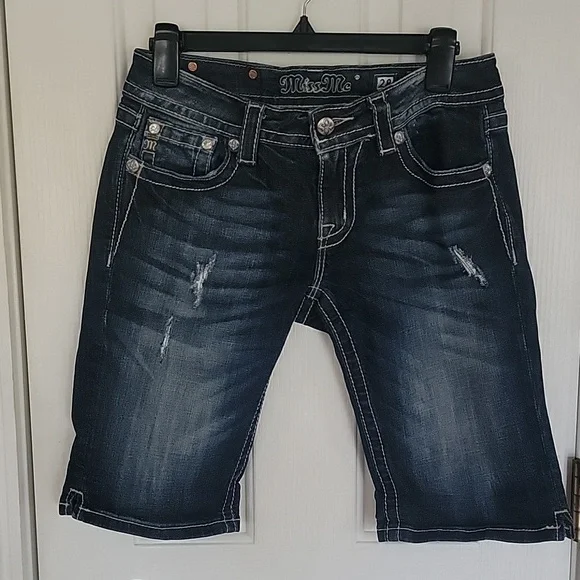 Miss Me Signature Rise Bermuda Blue Denim Shorts Size 28 Jean - Picture 3 of 6